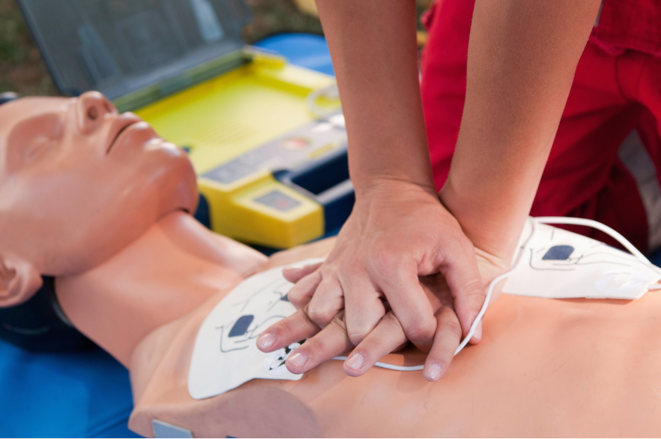 How to Choose CPR Certification Classes: Everything You Need to Know -  Serial Castle